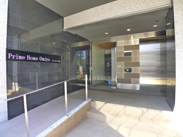 物件外観写真5　(エントランス部分)