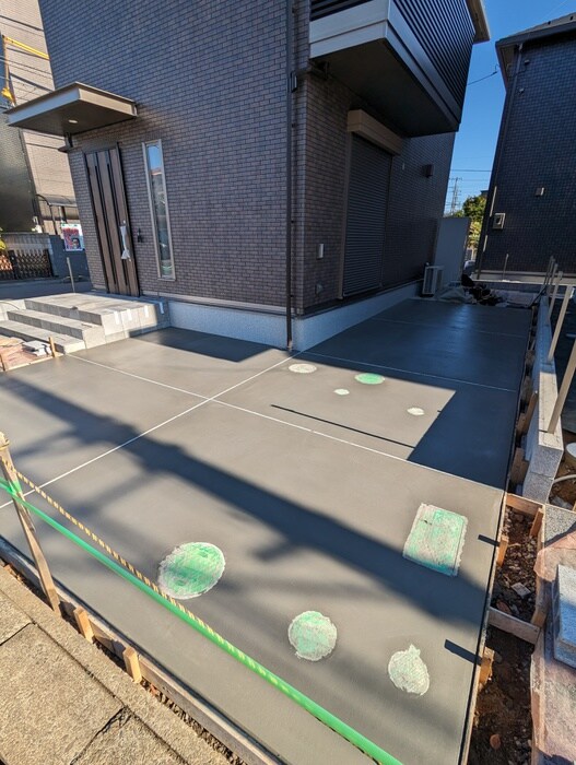 物件外観写真4　(駐車場)