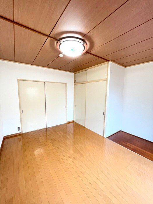 物件内観写真10　(居室)