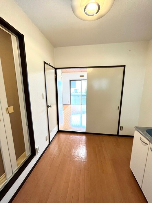 物件内観写真18　(廊下)