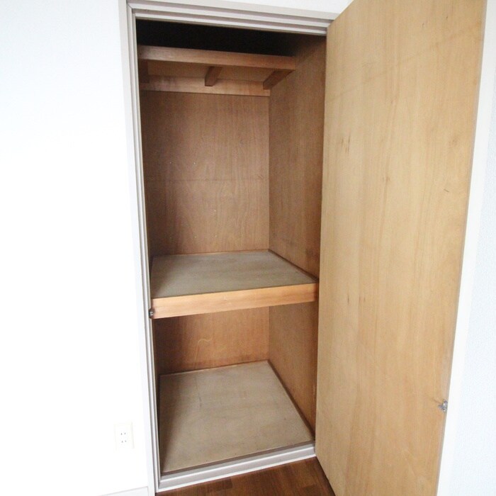 物件内観写真16　(収納)