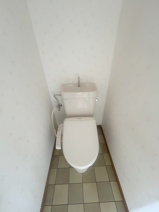 物件内観写真8　(トイレ)