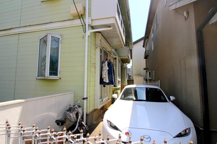 物件外観写真4　(駐車場)