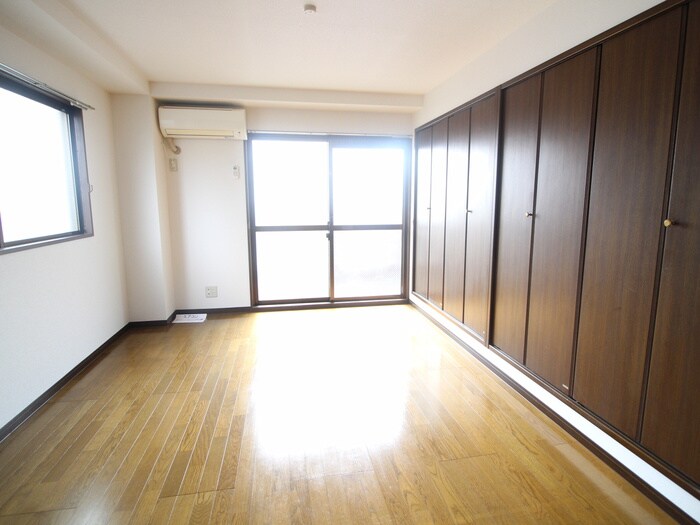 物件内観写真8　(居室)