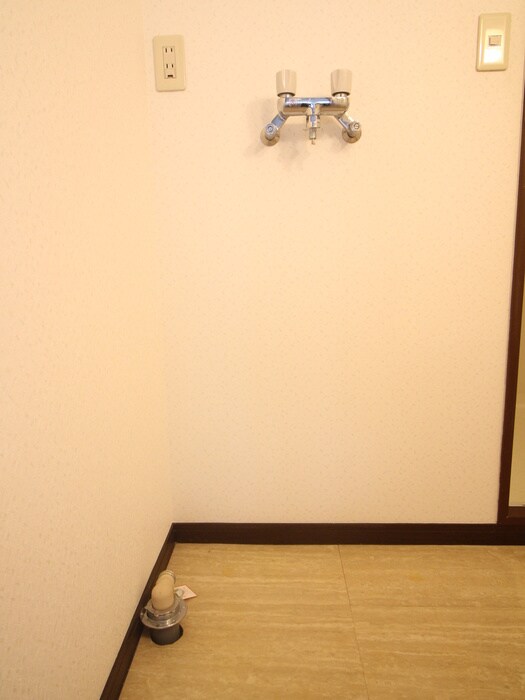 物件内観写真22　(洗濯機置場)