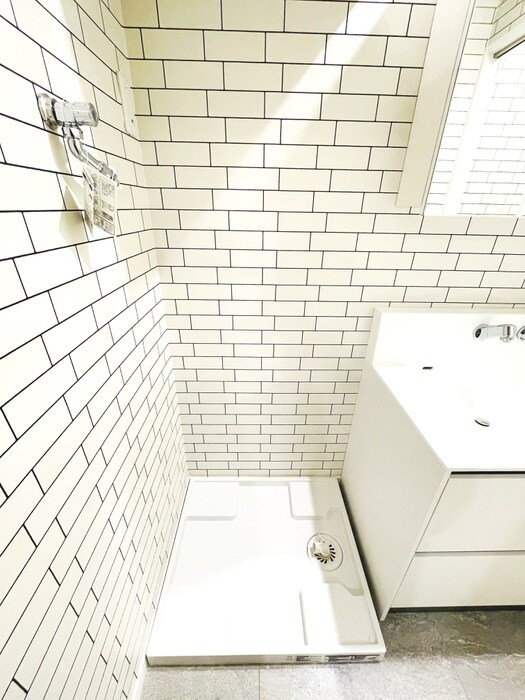 物件内観写真15　(洗濯機置場)