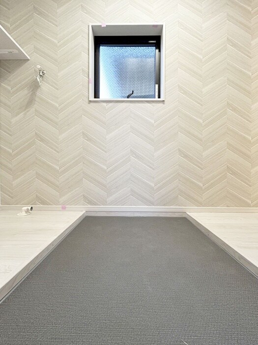 物件内観写真7　(玄関)