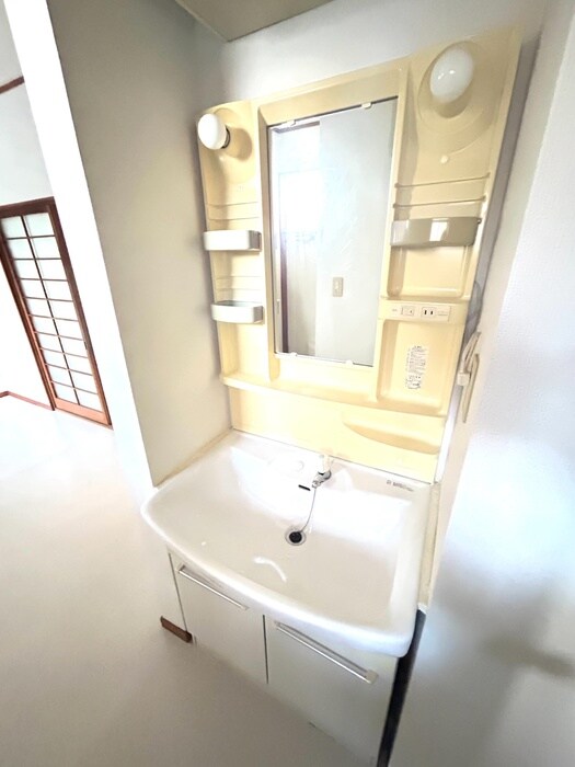 物件内観写真13　(洗面)