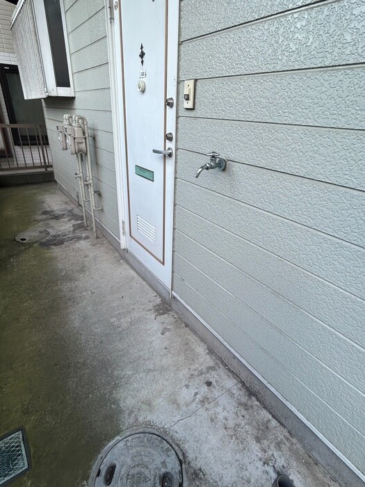 物件内観写真14　(洗濯機置場)