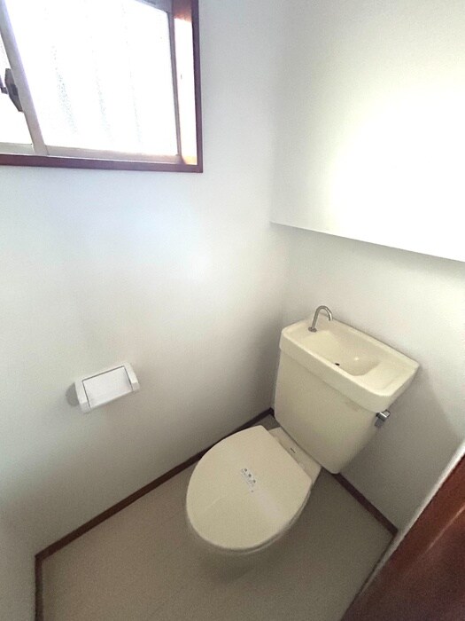 物件内観写真15　(トイレ)