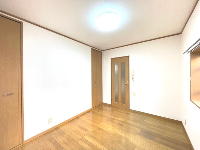 物件内観写真10　(居室)