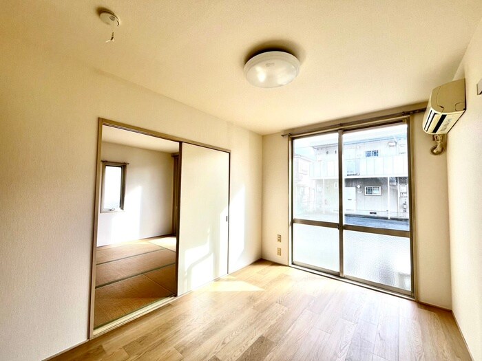 物件内観写真9　(居室)