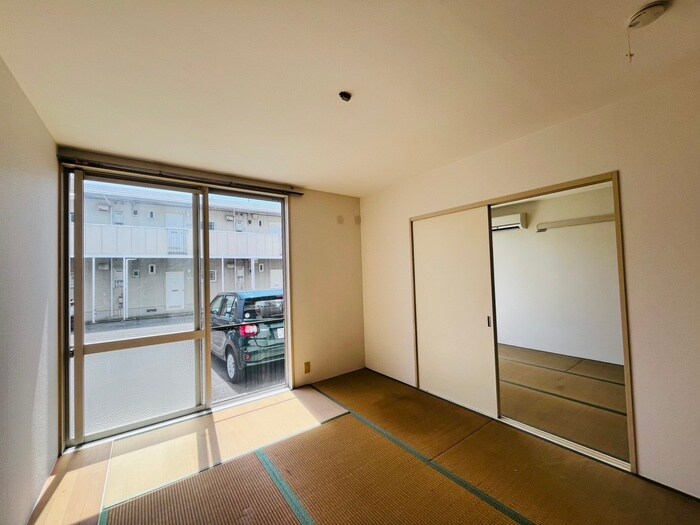 物件内観写真11　(居室)