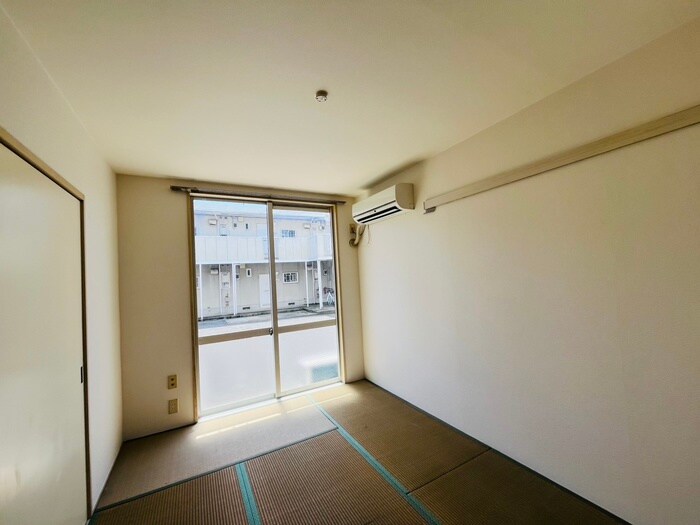 物件内観写真12　(居室)