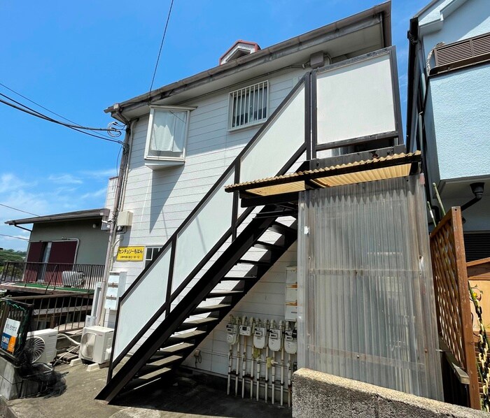 物件外観写真2　(外観写真)