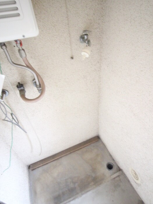 物件内観写真11　(洗濯機置場)