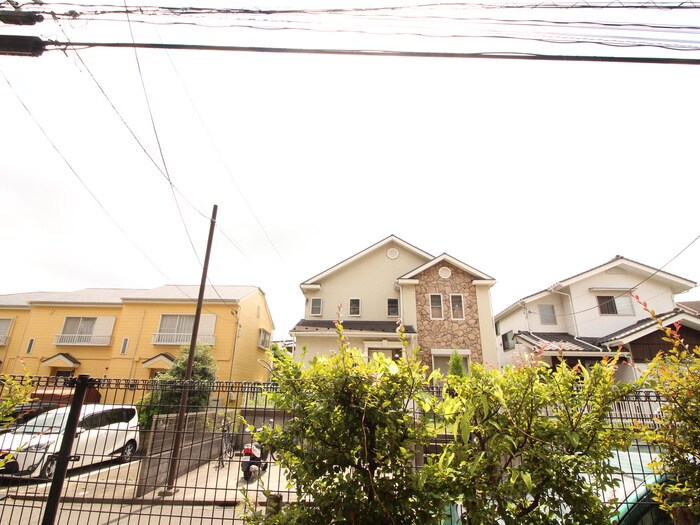 物件内観写真16　(室内からの展望)