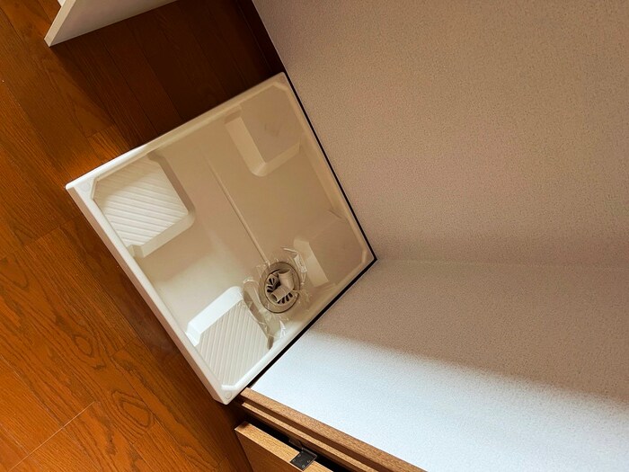 物件内観写真11　(洗濯機置場)