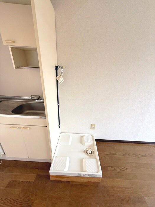 物件内観写真15　(洗濯機置場)