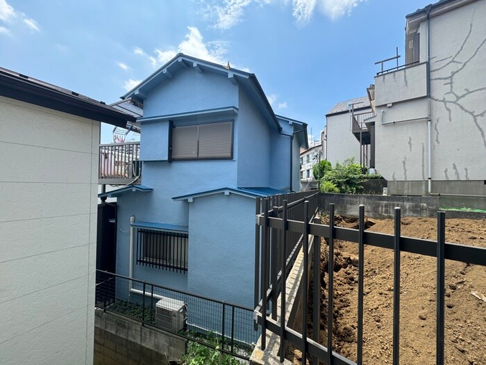 物件内観写真16　(室内からの展望)