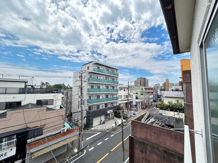 物件内観写真18　(室内からの展望)