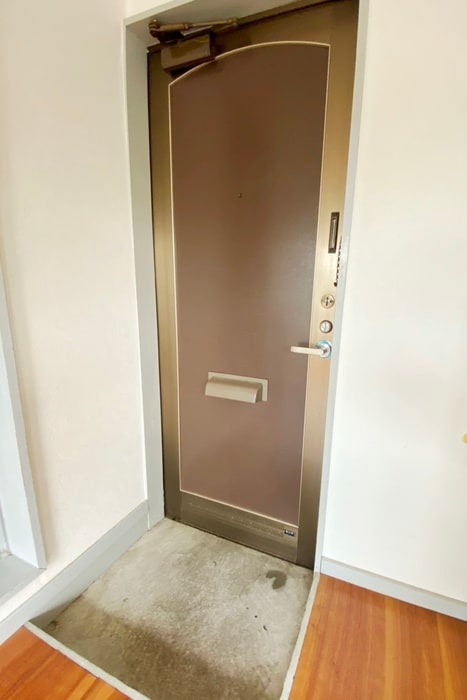 物件内観写真15　(玄関)