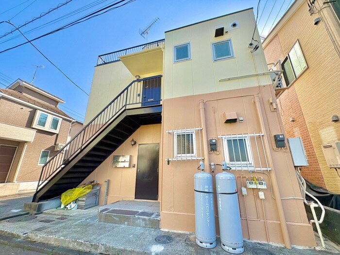 物件外観写真3　(エントランス部分)