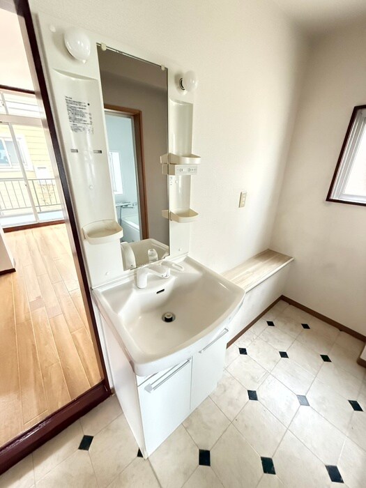 物件内観写真10　(洗面)