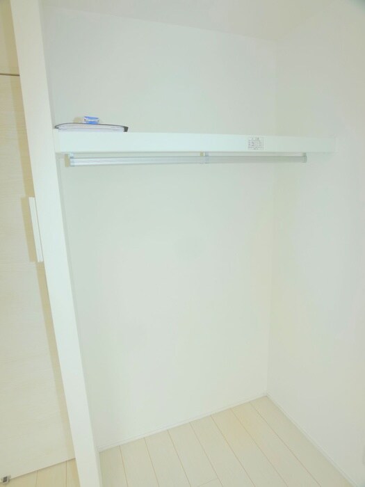 物件内観写真12　(収納)