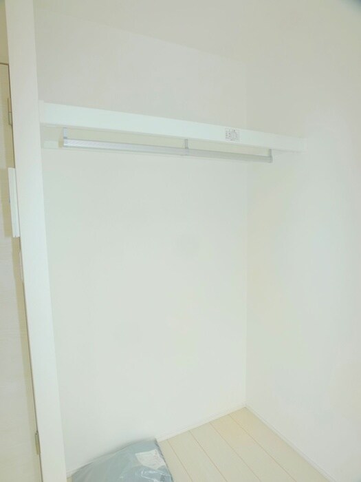 物件内観写真12　(収納)