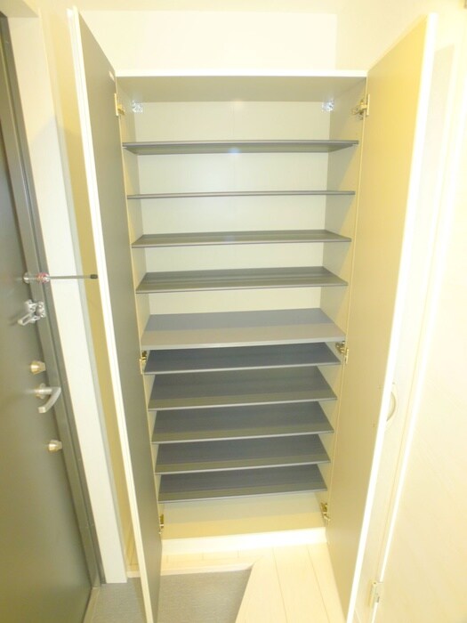 物件内観写真17　(靴箱)