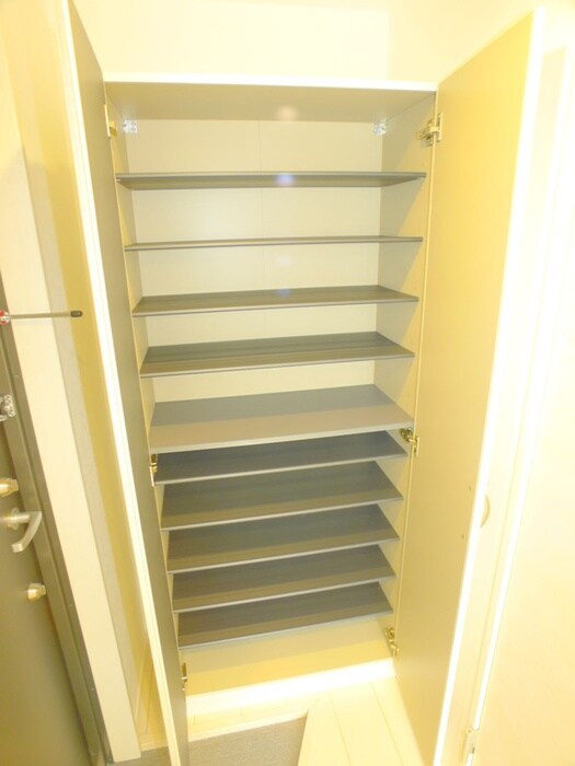 物件内観写真17　(靴箱)