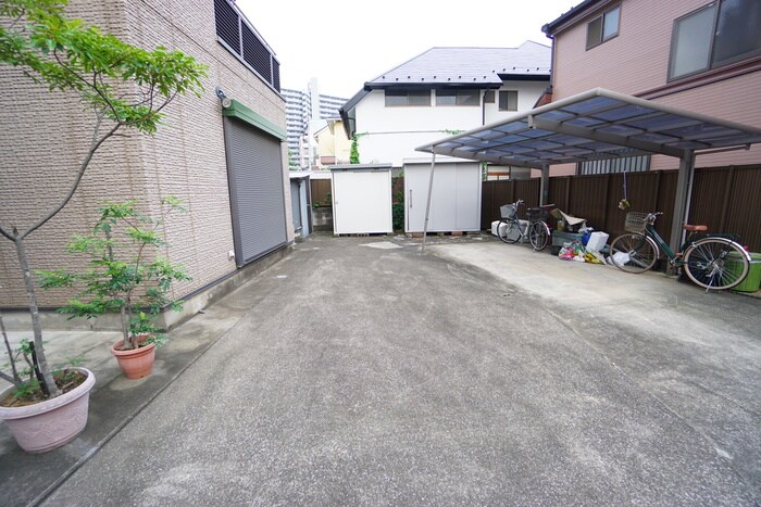 物件外観写真3　(駐輪場)