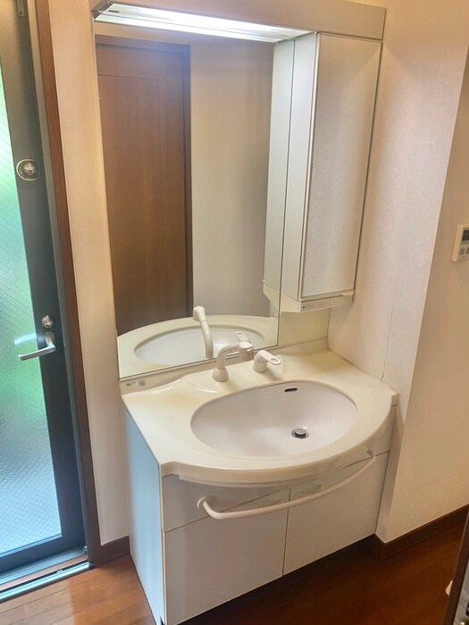 物件内観写真11　(洗面)