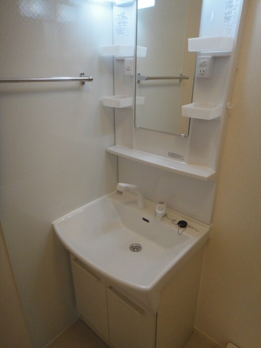 物件内観写真4　(洗面)