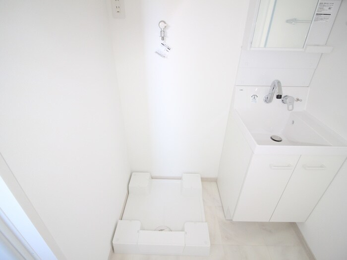 物件内観写真12　(洗濯機置場)