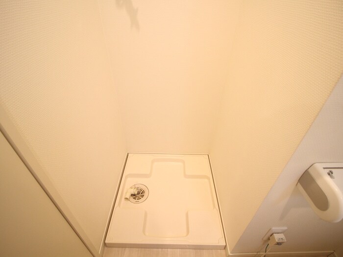 物件内観写真13　(洗濯機置場)