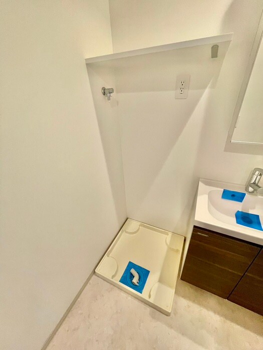 物件内観写真21　(洗濯機置場)