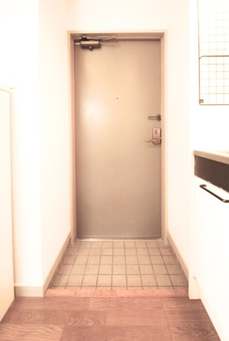 物件内観写真7　(玄関)