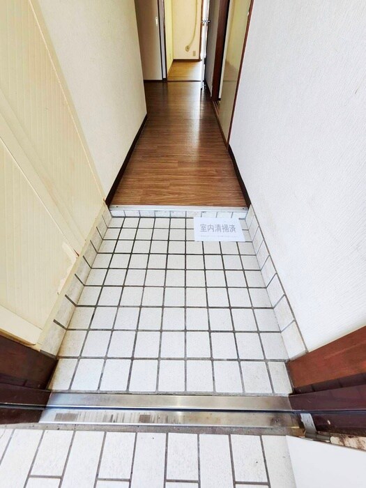 物件内観写真17　(玄関)