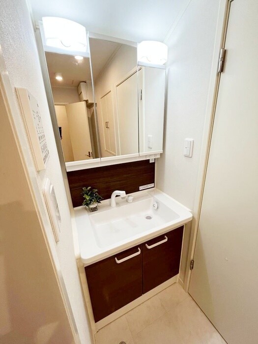 物件内観写真8　(洗面)