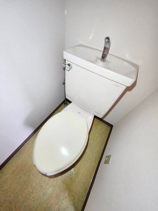 物件内観写真11　(トイレ)