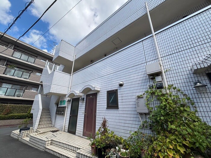 物件外観写真5　(エントランス部分)