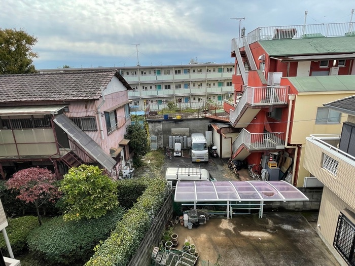 物件内観写真15　(室内からの展望)