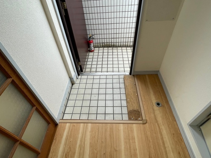 物件内観写真17　(玄関)