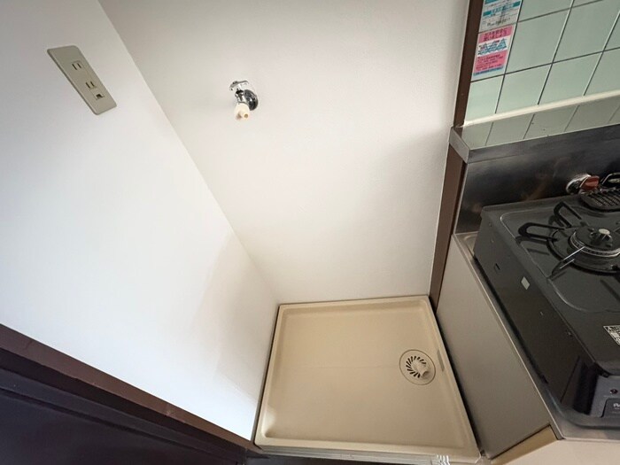 物件内観写真18　(洗濯機置場)