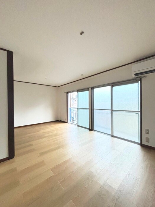 物件内観写真10　(居室)