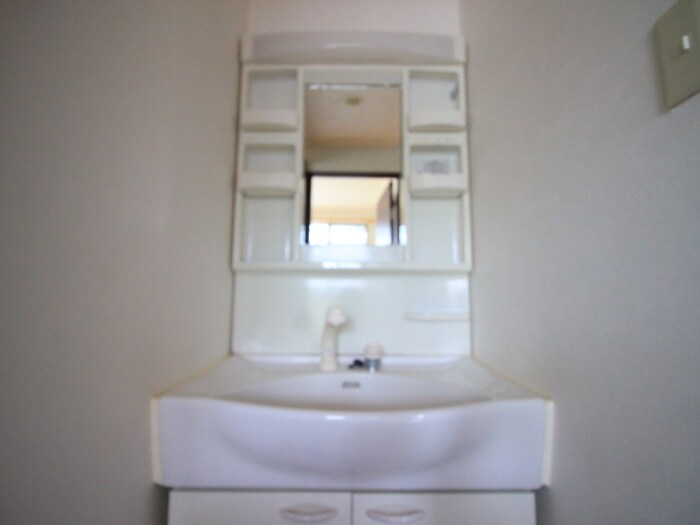 物件内観写真12　(洗面)