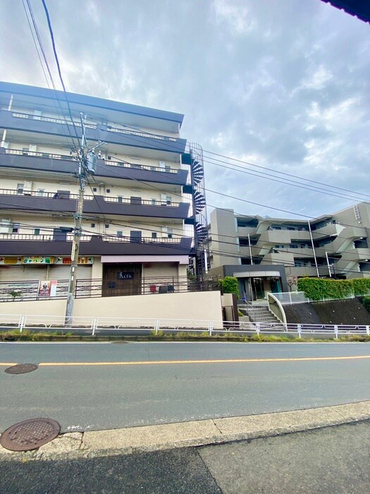 物件内観写真16　(室内からの展望)