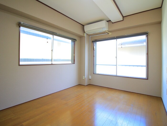 物件内観写真9　(居室)